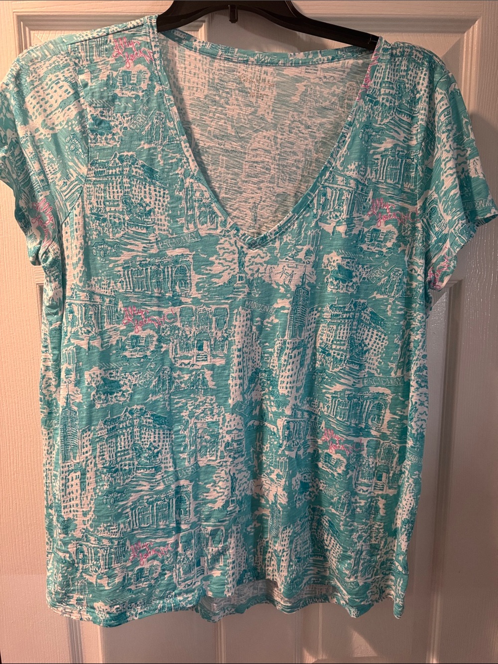 Lilly Pulitzer Women's Teal V-Neck Patterned Top - XL